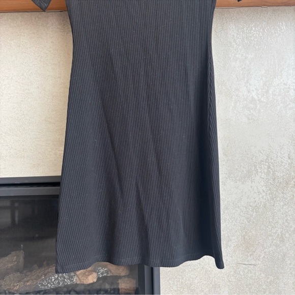 Reformation Black short sleeve Mini Dress with silver zip front - Picture 9 of 9